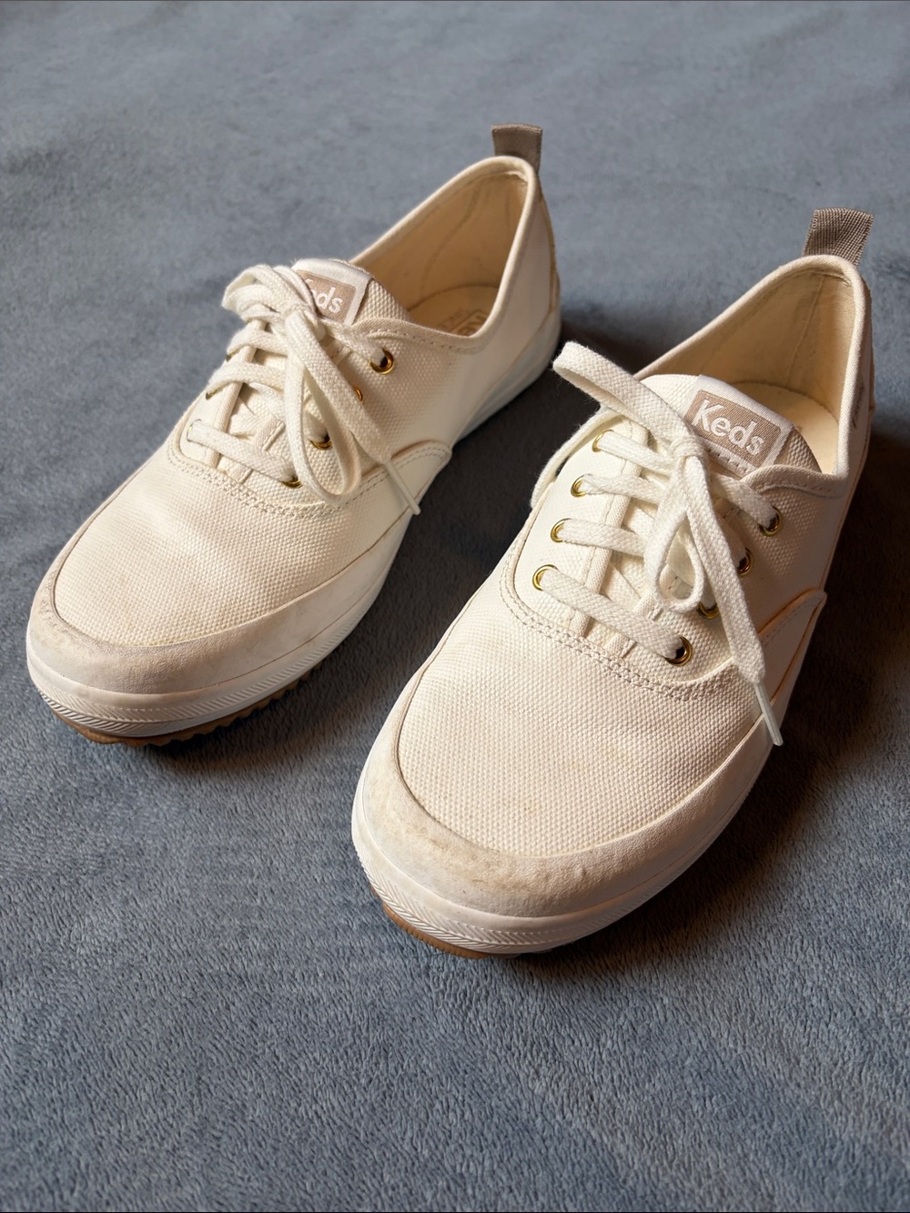 Keds Women’s 8 Cream Canvas Lace-Up Sneakers with Gold Eyelets